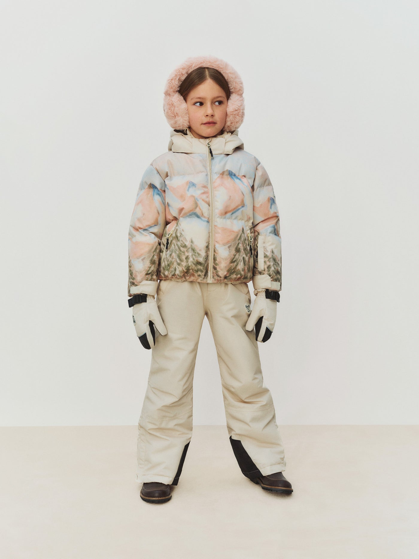 Mädchen-Look Winter 2026 – Ski-Outfit