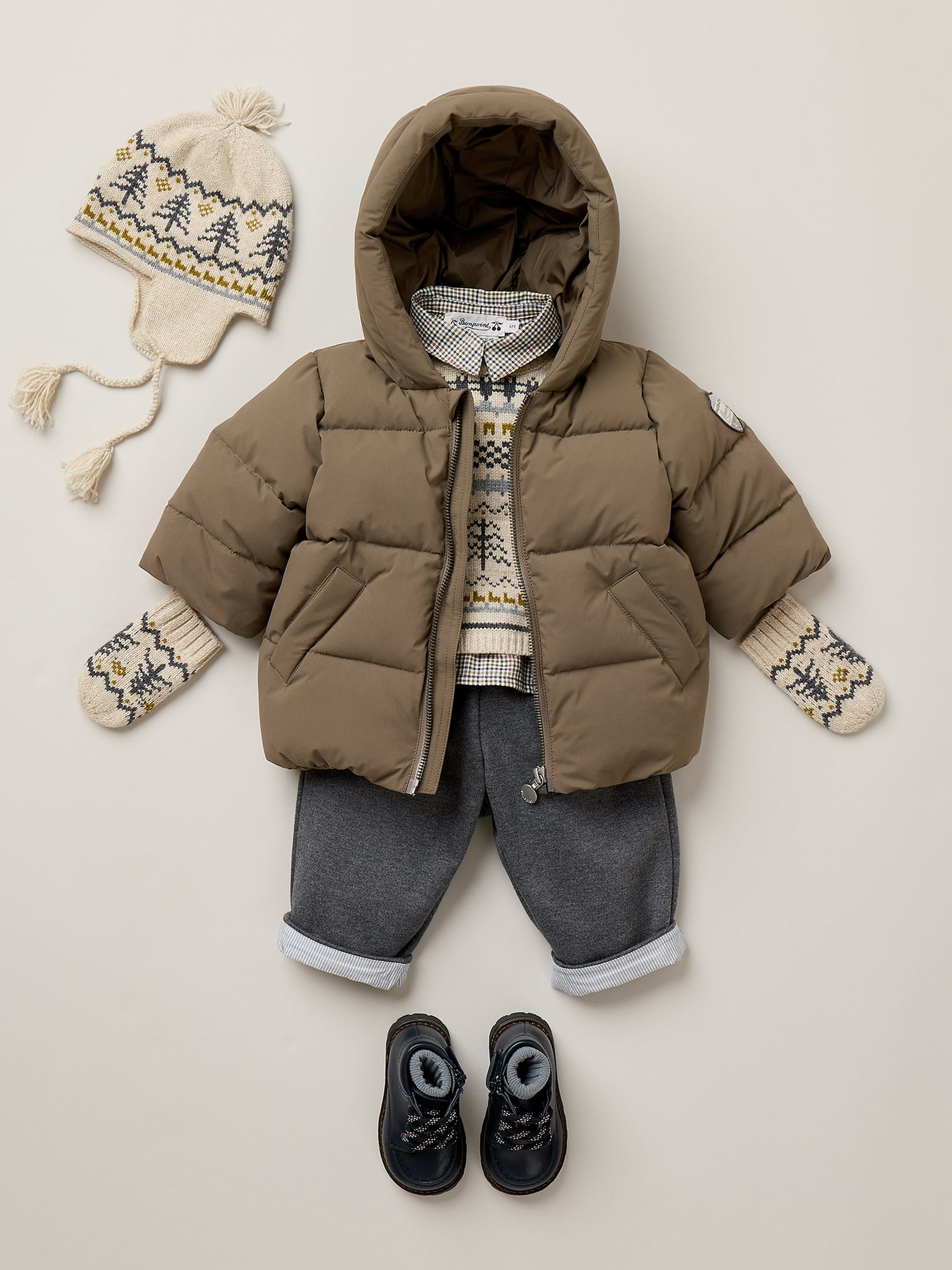 Look Bébé garçon Hiver 2026 - Doudoune à capuche et accessoires en laine